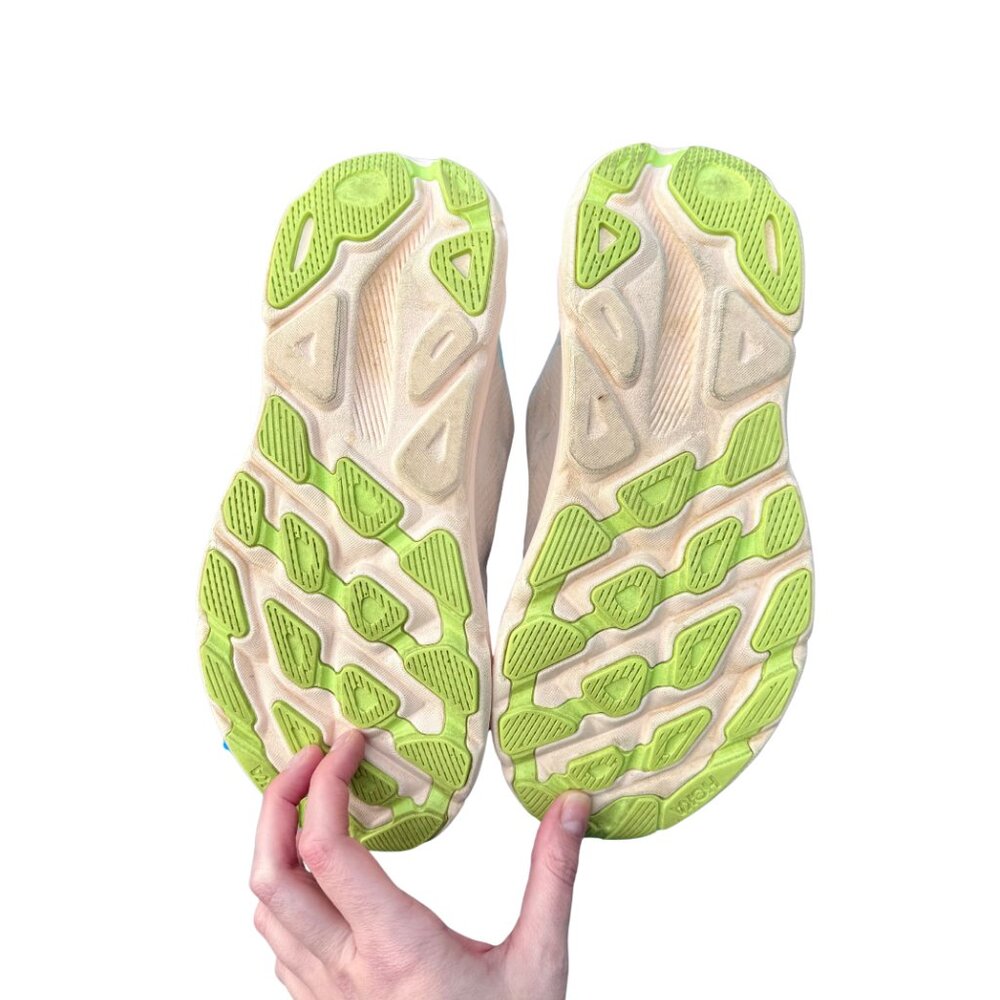 HOKA - Clifton 9 - Size 9 - Fair Condition! 🌟NEVER USED INSOLES🌟 - Picture 3 of 4
